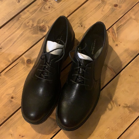 Vagabond Tie Shoes - Picture 2 of 5